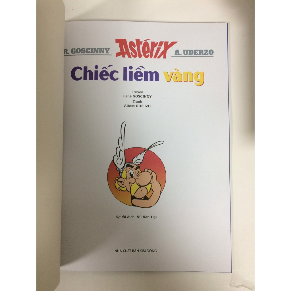 Sách - Astérix - Chiếc liềm vàng