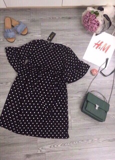 Váy bầu chấm bi
