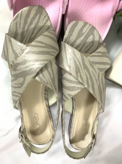 Thanh lí giày juno +crocs 250k