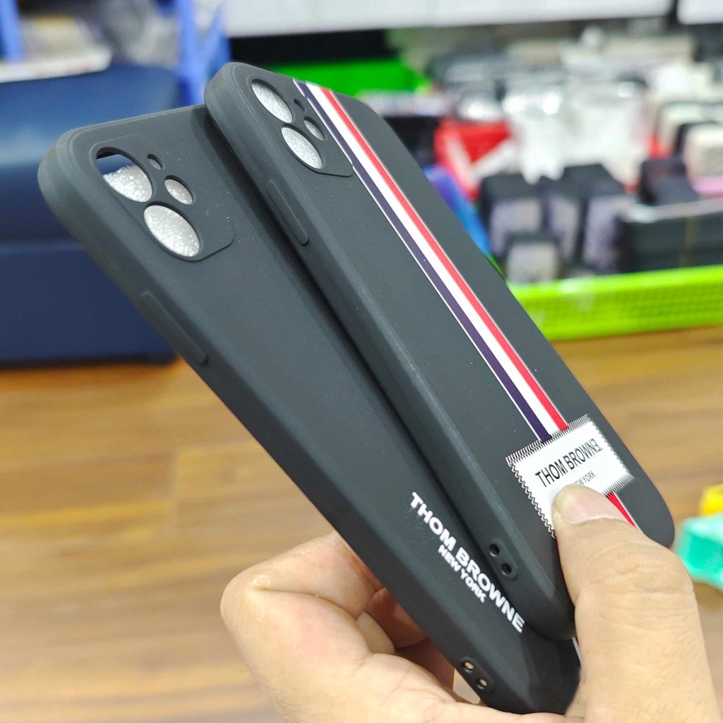 Ốp lưng IPhone cạnh vuông BVC THOM BROWN 🔸6plus/6s/6splus/7/7plus/8/8plus/x/xr/xs/11/12/13/14/pro/max/plus/promax BVC70