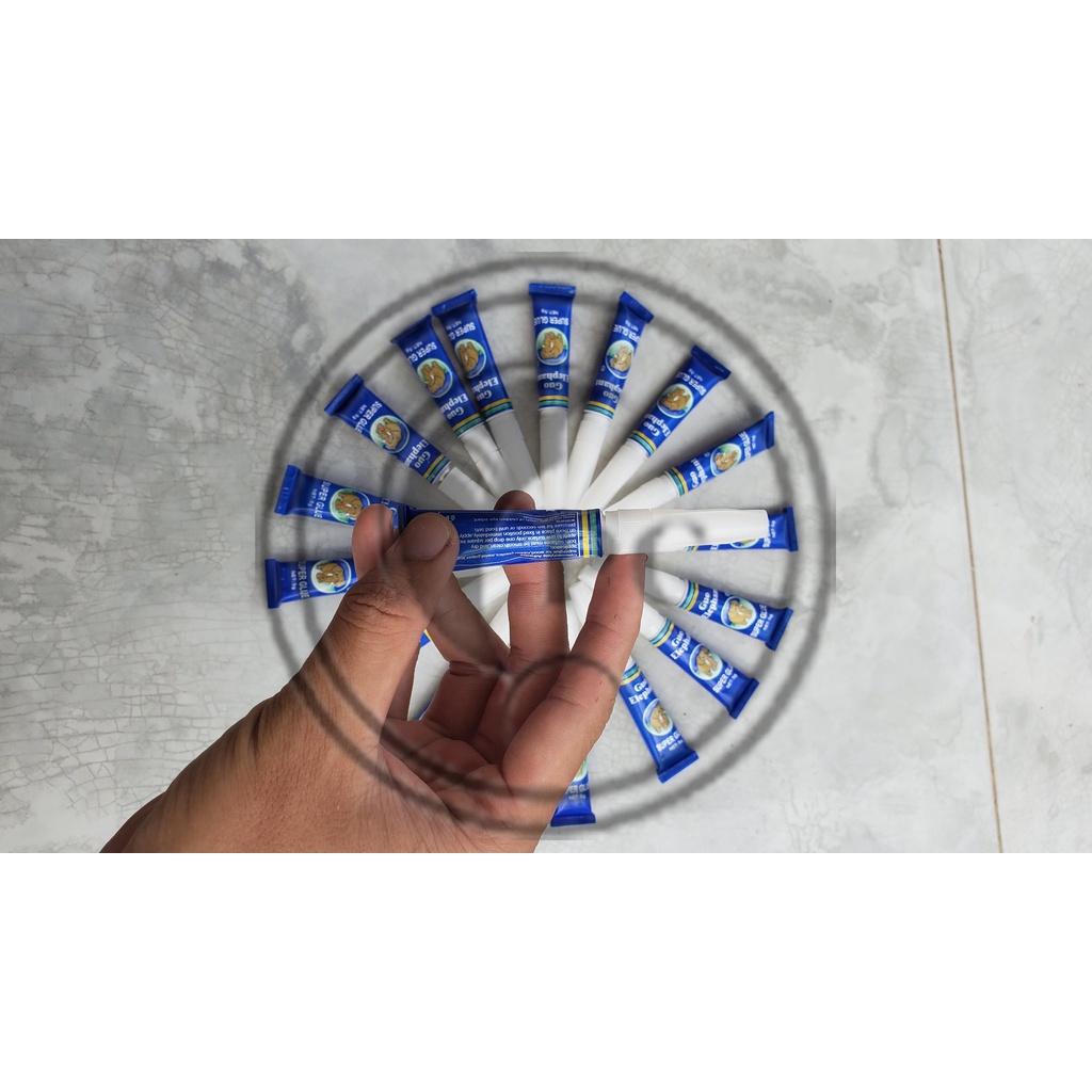 Keo dán cây thủy sinh giúp cố định cây vào đá, nền, hồ