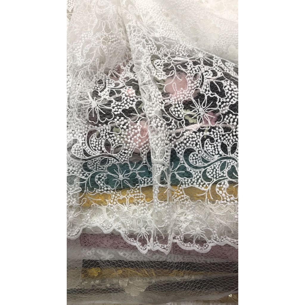 Vải ren thêu trên nền lưới dùng đủ may váy và áo, hàng chất lượng