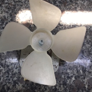 Quạt lò vi sóng
