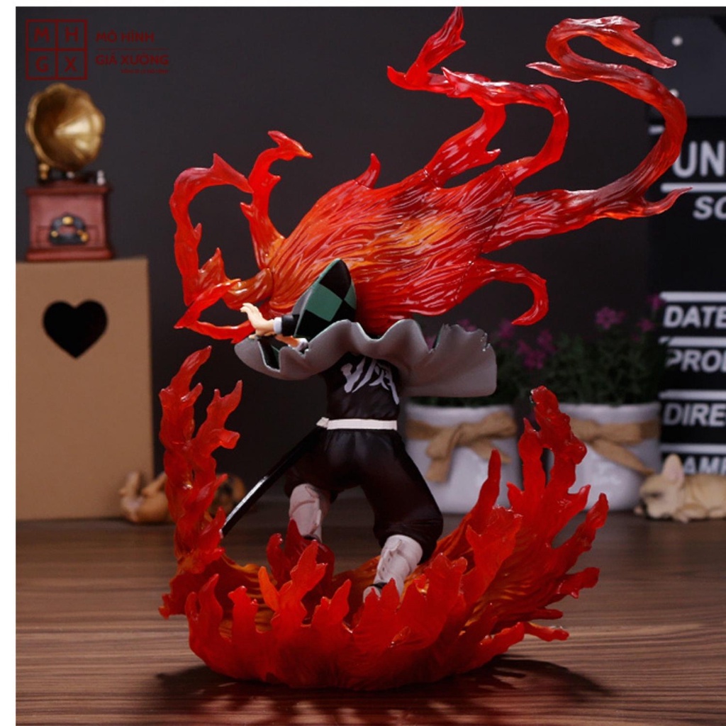 Mô hình Kimetsu No Yaiba figure Demon Slayer Kamado Tanjirou cao 22 cm trạng thái chiến đấu - figure thanh gươm diệt quỷ