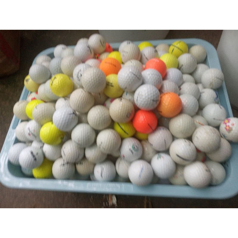 Bóng golf cũ