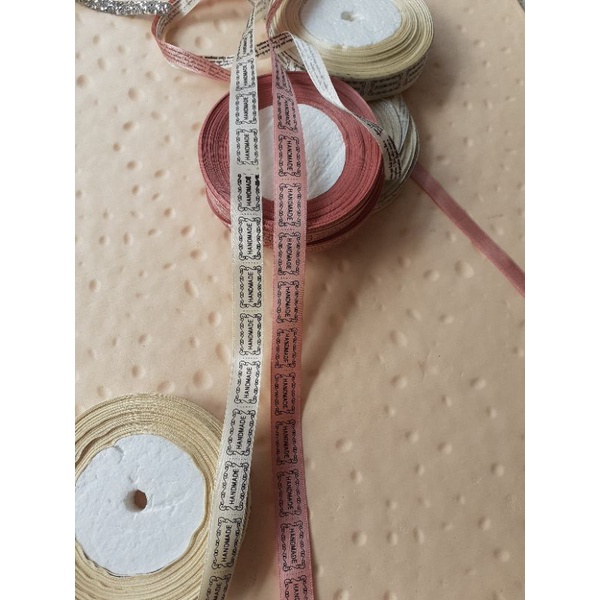 Ruy băng trang trí