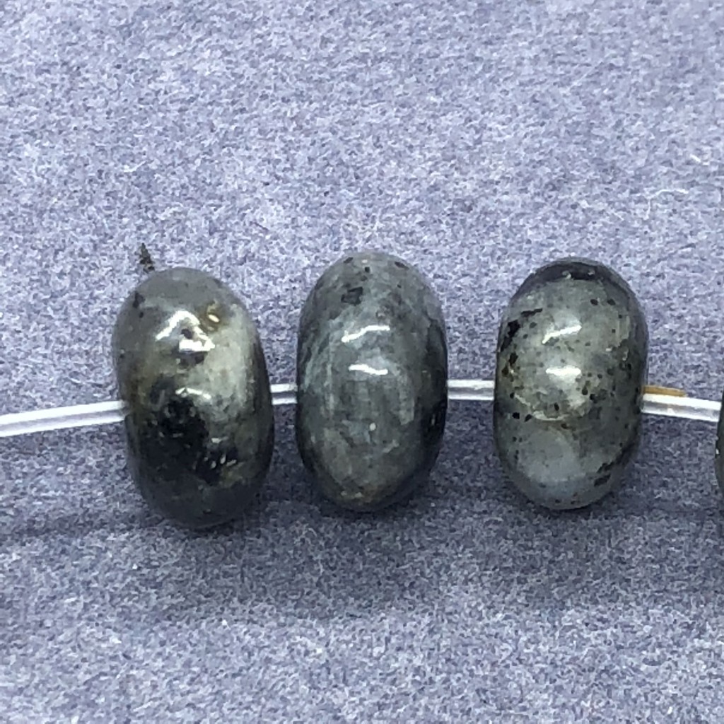 Chuỗi Hạt Đá Labradourite Đen Tự Nhiên 4 * 6.5mm 5 * 8.5mm Dùng Làm Vòng Đeo Tay DIY