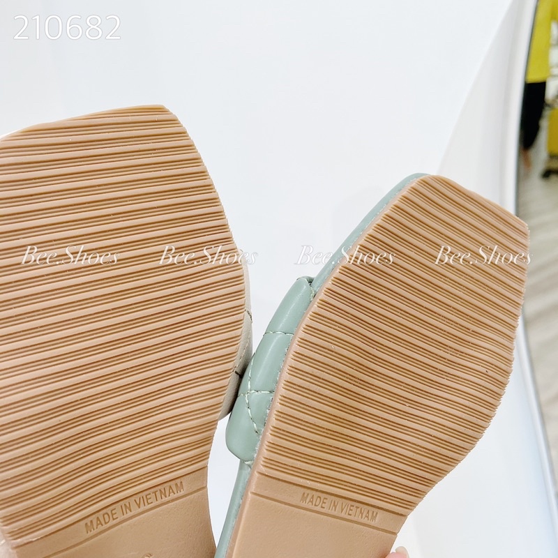 BEESHOES - DÉP ĐÍNH CƯỜM MŨI ĐEN - DÉP BỆT CÓ SẴN MÀU ĐEN - VÀNG - XANH - BE 210682