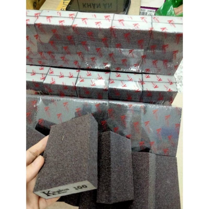 Xốp nhám chà nồi sáng bóng.