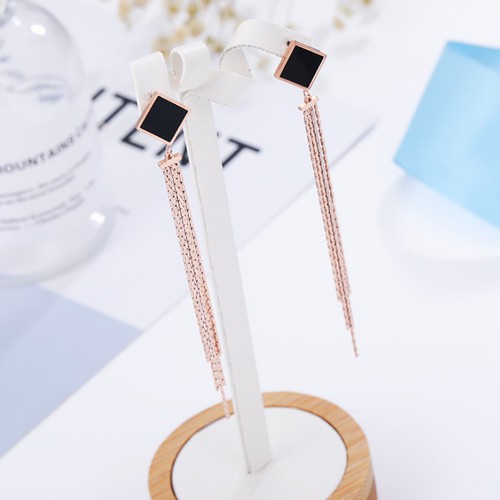 Bông Tai Dự Tiệc Sang Trọng Titan Ko Đen TT 2475