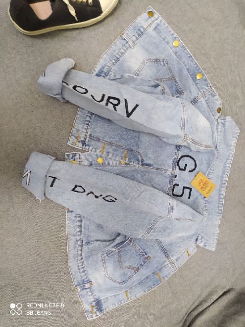 Áo khoác jean nữ Fugazi 5040 hàng chất của BB - hai màu xanh đậm và nhạt freesize dưới 58Kg