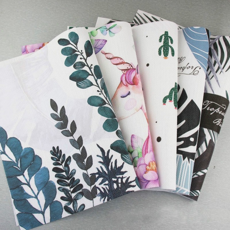 Tấm Lót Bàn Ăn Chống Thấm Nước Họa Tiết Lá Cây Xinh Xắn