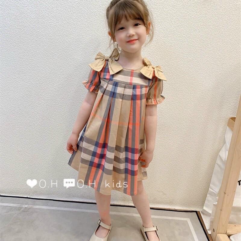 Váy bbr cho bé gái đính nơ vai