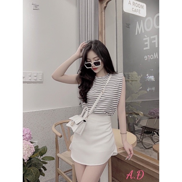 Set áo kẻ mix chân váy. áo có đệm vai