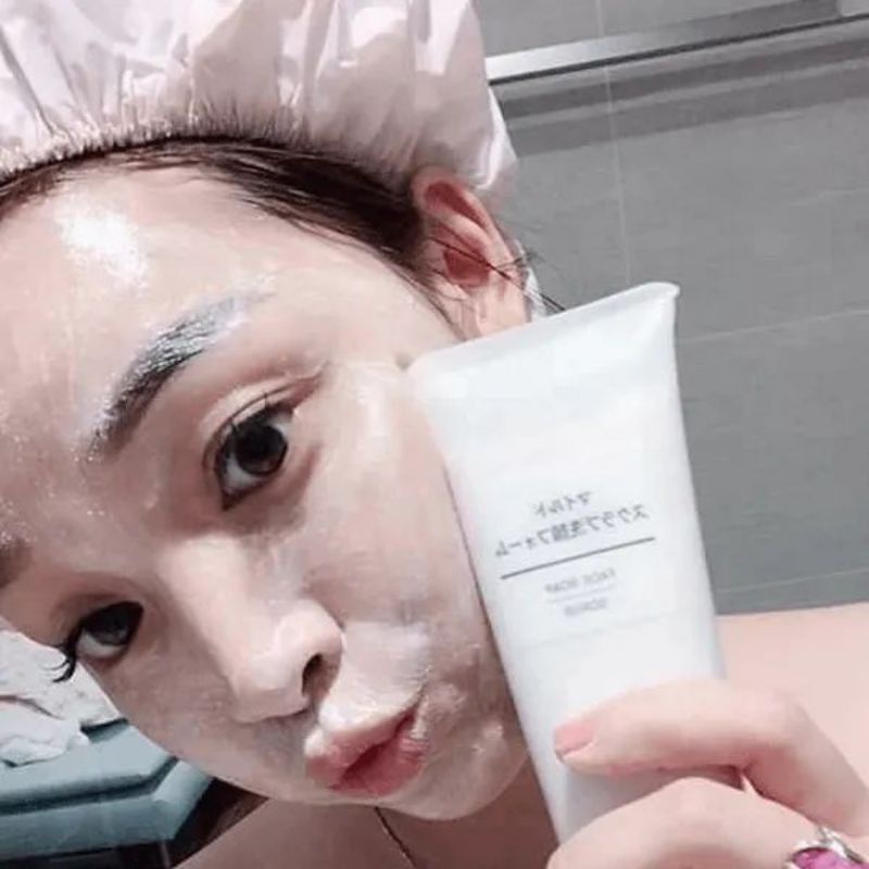 Sữa rửa mặt tẩy tế bào chết Muji Face soap scrub Nhật Bản - túyp 120g