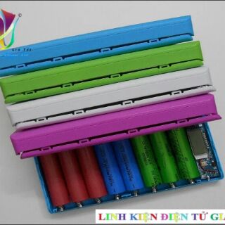 Box sạc dự phòng 8 pin hiển thị LCD (không pin)