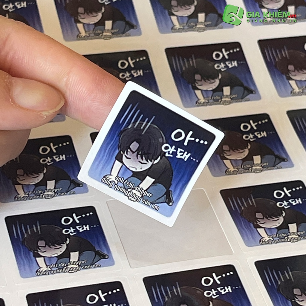 In sticker size 4x4 cm mẫu in tuỳ chọn theo yêu cầu