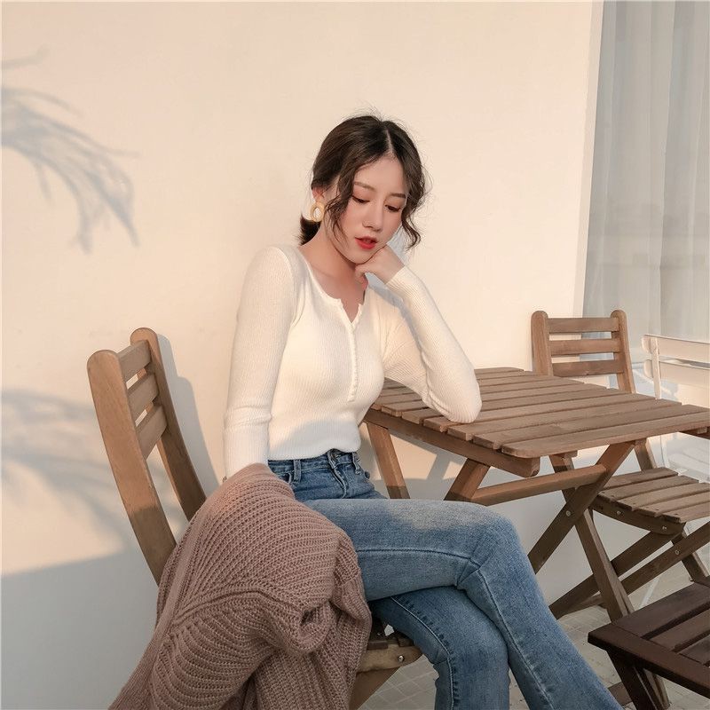Áo Sweater dệt kim tay dài phối nút thiết kế cổ chữ V phong cách Retro thanh lịch