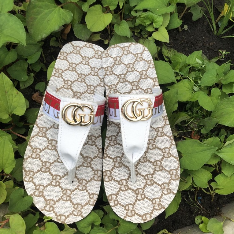 Sandal chip chip