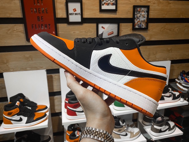 Giày thể thao  SBB low . Shattered backboard
