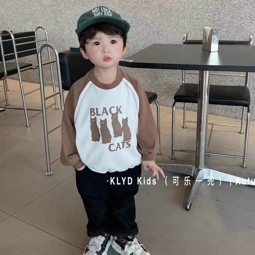 Bộ quần áo bé trai Black Cats, Set thu đông gồm áo dài tay và quần jogger nỉ da cá siêu đẹp cho bé 7-18 kg, DUCK389