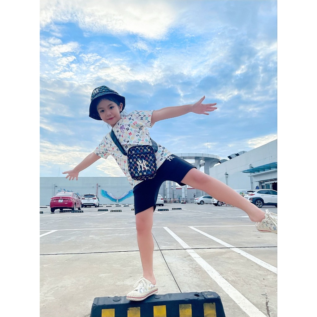 (HÀNG XUẤT XỊN) Áo kid dành cho bé, trắng logo 7 màu hàng mới siêu hot  Size 90-150