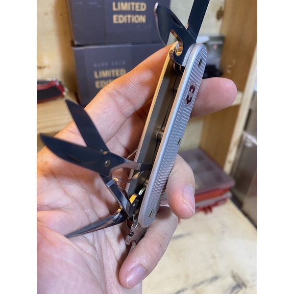 Victorinox Pioneer X Alox 93mm màu Bạc , Hàng New - Dụng cụ đa năng