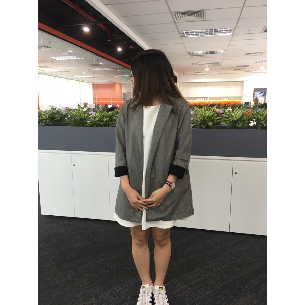 Áo blazer nữ xám phối đen - Gray vest | BigBuy360 - bigbuy360.vn