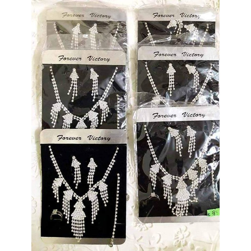 BỘ DÂY CHUYỀN, VÒNG TAY, BÔNG TAY HẠT SÁNG