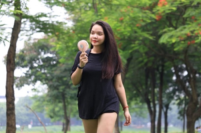 Quạt Tích điện Mini Jojo cầm tay, để bàn siêu bền siêu mát - Hàn Quốc | BigBuy360 - bigbuy360.vn