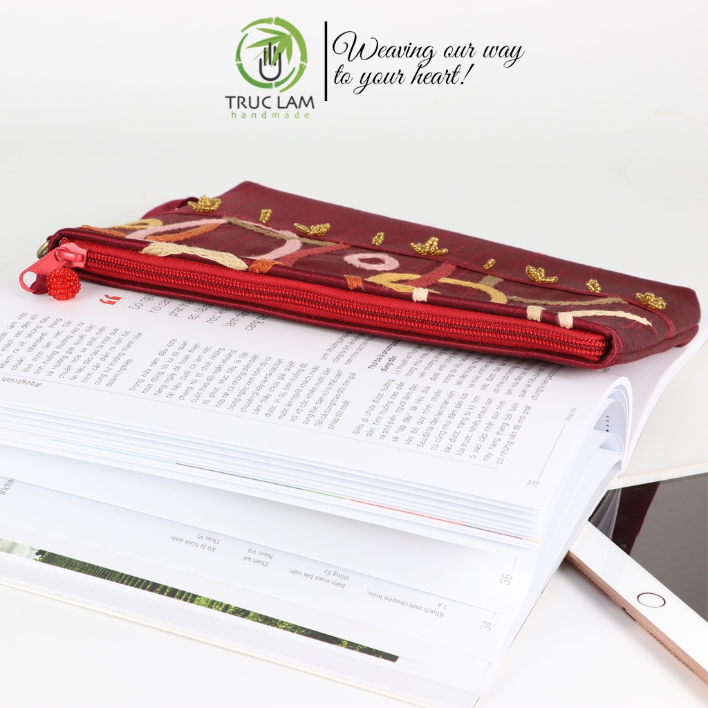 Ví Cầm Tay Đựng Ipad Clutch Vải Tafta Thêu Móc Xích Hạt Cườm Thủ Công Cỡ Bé - Trúc Lâm Handmade.