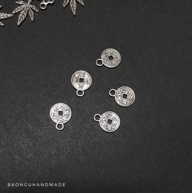 Charm mini kim loại trang trí vòng tay, móc khóa