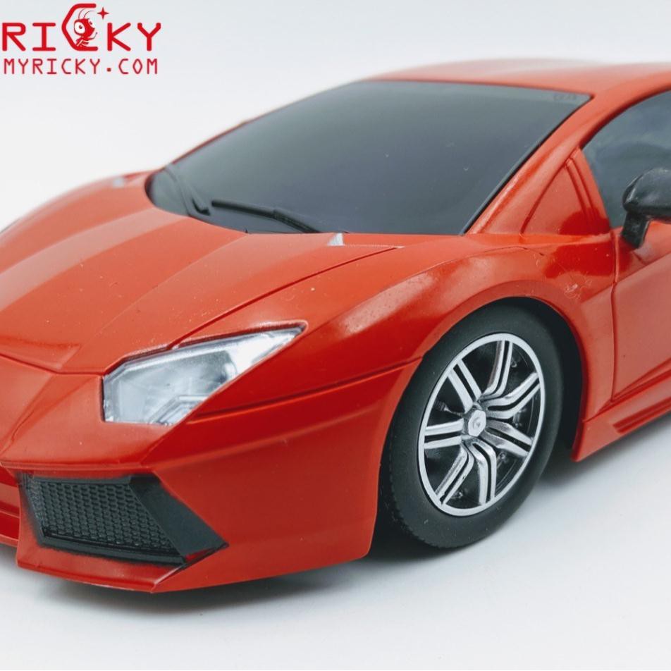 Siêu xe Lamborghini điều khiển bằng vô lăng