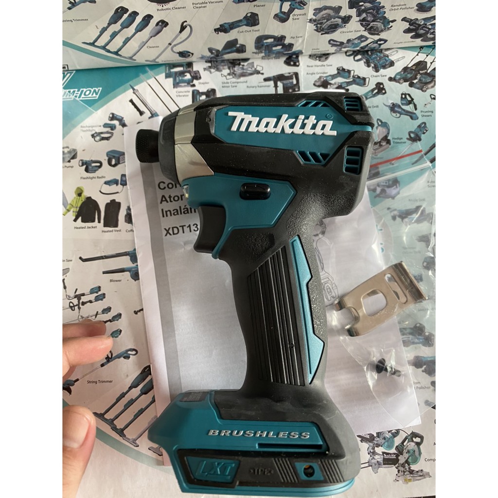 BN. Máy bắn vít Brushless Makita XDT13 mới 100%.