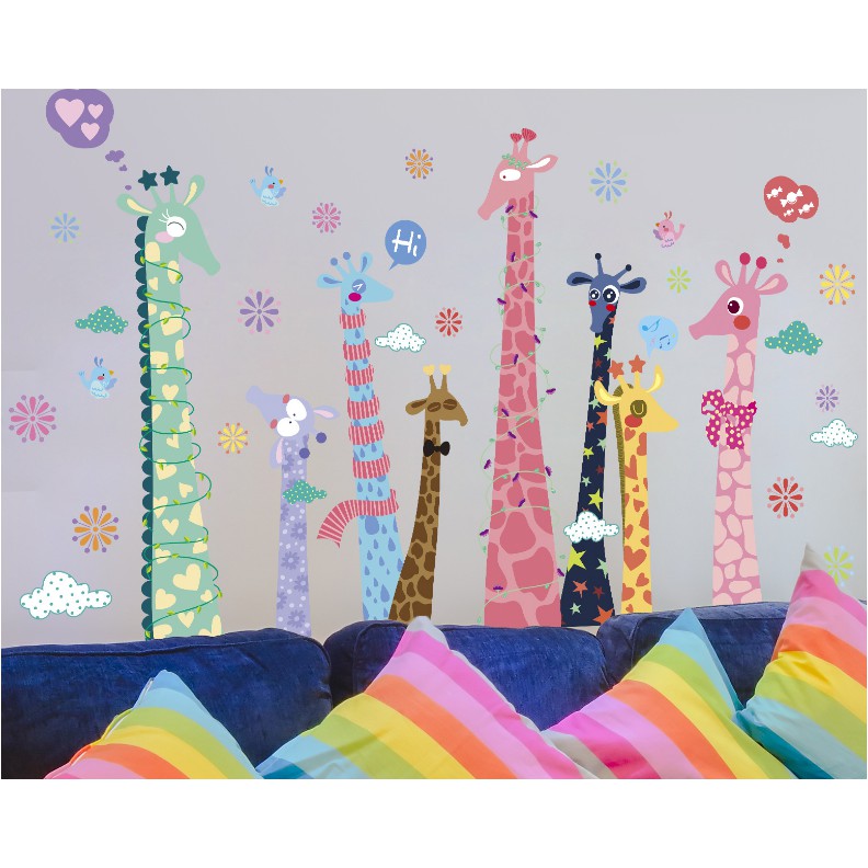 Decal trang trí tường Hươu Cao Cổ sắc màu