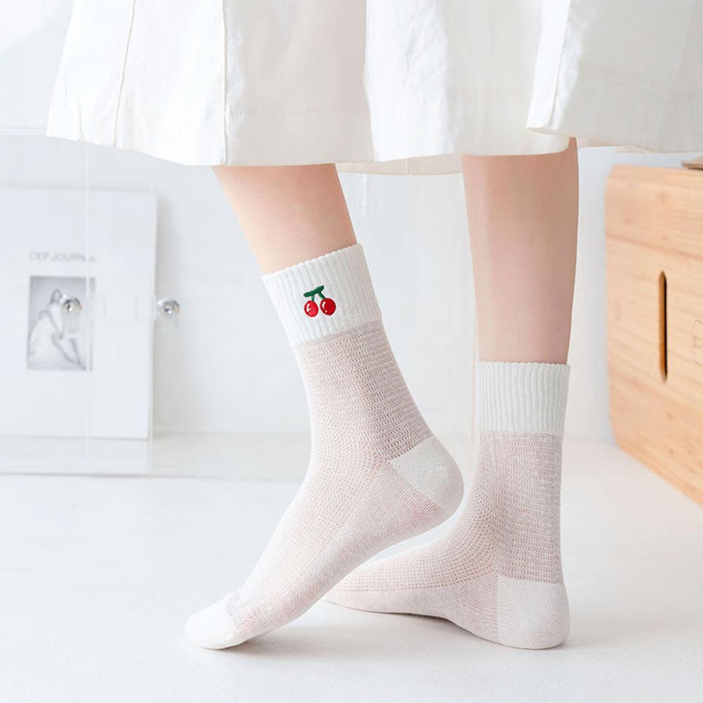 AROMA Tất Lưới Trong Suốt Hoạ Tiết Hoa Cúc Phong Cách Hàn Quốc