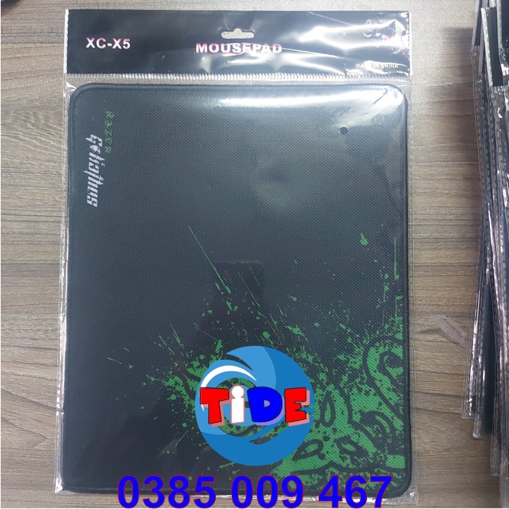 Lót chuột cao cấp Razer dày 4mm và 2mm, kích thước 30cm x 25cm x 4mm &amp; 25cm x 20cm x 2mm