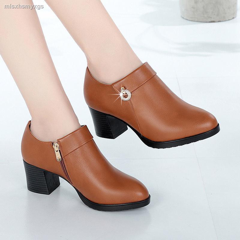 Giày Bốt Lót Nhung Đế Thô Thời Trang Cho Phụ Nữ Trung Niên | BigBuy360 - bigbuy360.vn