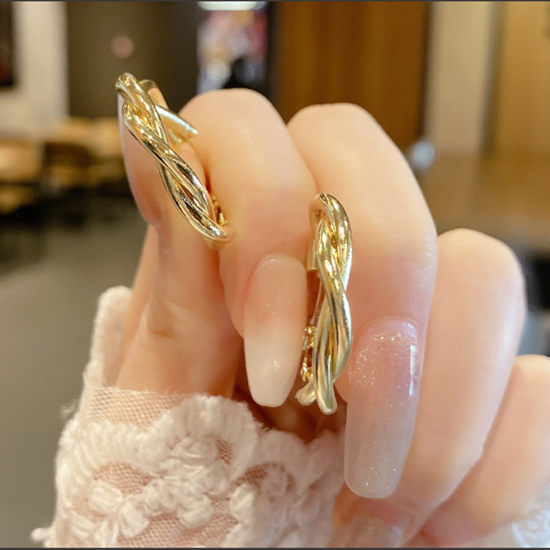 Khuyên Tai Kim Loại Thiết Kế Vặn Xoắn Xinh Xắn Thời Trang Cho Nữ