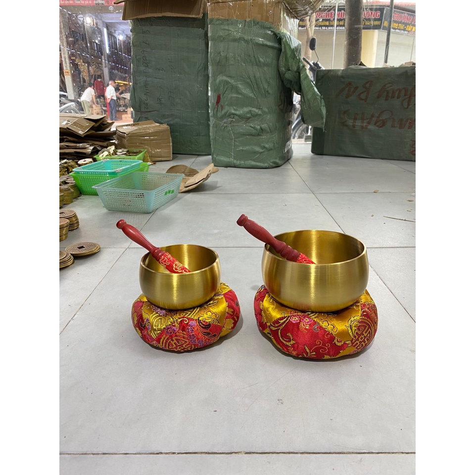 Chuông tụng kinh vàng hàng đẹp tiếng rất vang ( chuông không kèm mõ )