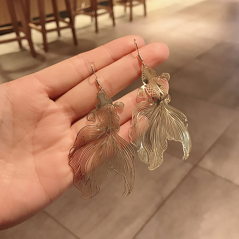 Khuyên tai dáng dài họa tiết cá vàng thời trang vintage