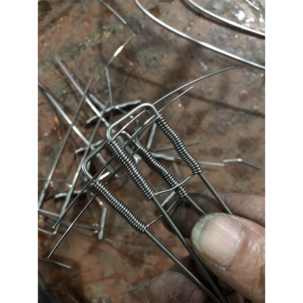 1bộ lò xo lồng bẫy khuyên