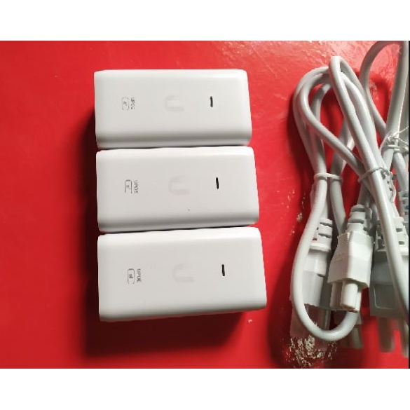 Nguồn PoE Adapter Ubiquiti cổng Gigabit 48V-0.32A mã sản phẩm U-POE-AF