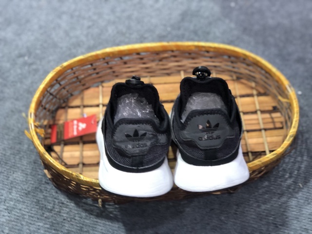 Giày adidas 2hand