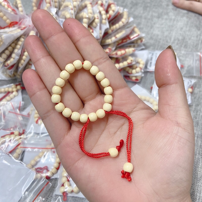 Vòng dâu tằm cho bé chống mồ hôi trộm , tránh giật mình