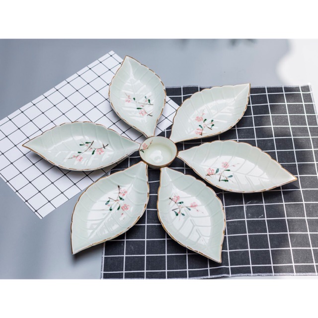 Set đĩa 6 cánh kèm nhuỵ
