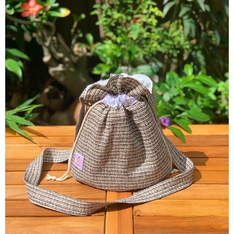 TÚI RÚT ĐEO CHÉO VẢI DẠ TWEED MADE BY TÍM