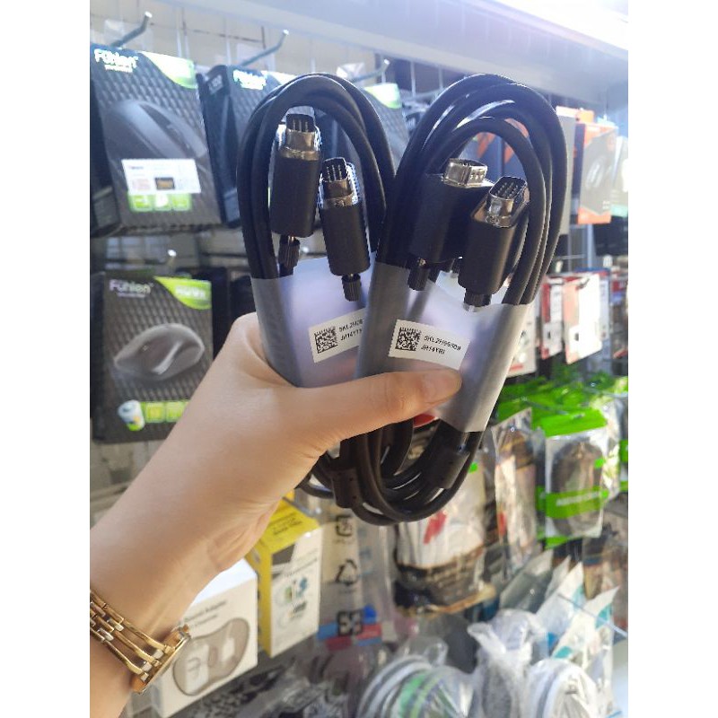 Dây VGA chuyển từ máy tính lên màn hình | BigBuy360 - bigbuy360.vn