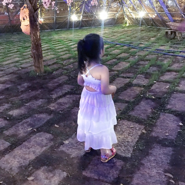 Đầm bé gái