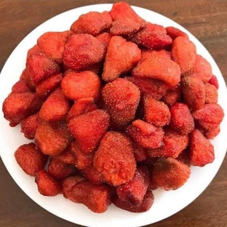 Dâu tây sấy dẻo Đà Lạt